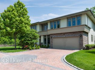 21 Holiday Pond Rd, Jericho, NY 11753