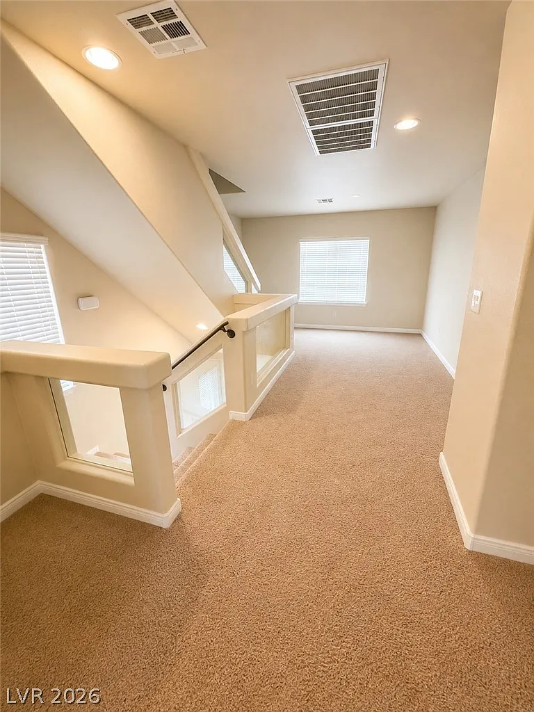 4 bed, 3.5 bath, 2627 sqft, $2,502 — Photo 4