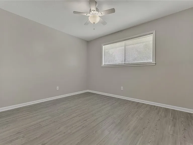 2312 Windsor Dr — Photo 13