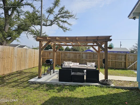 1409 E 6th Ct, Panama City, FL 32401