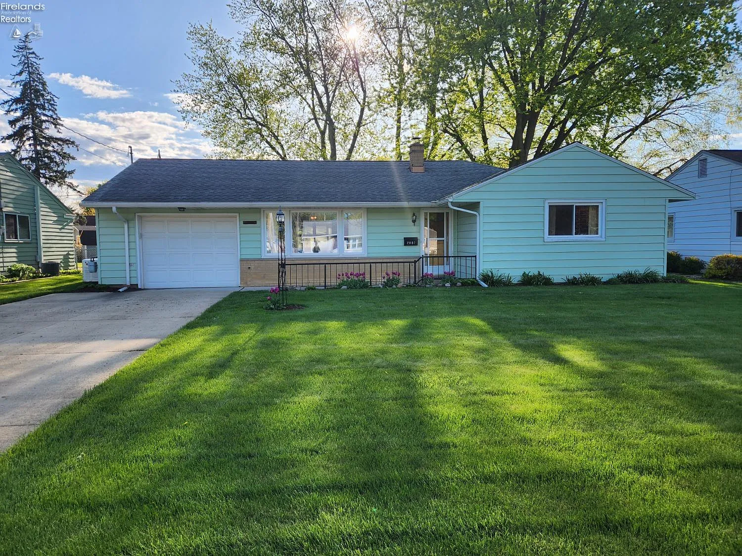 2807 Fairmont Ln photo 1