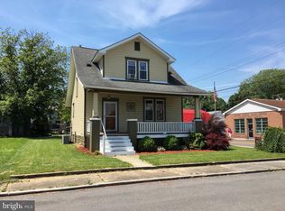 27 W Central Ave, Ridgeley, WV 26753