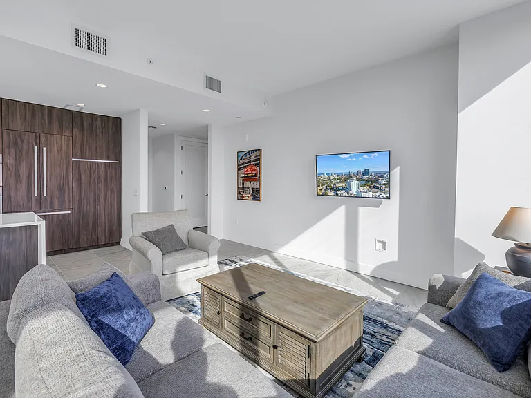 777 3rd Ave N #708 — Photo 7
