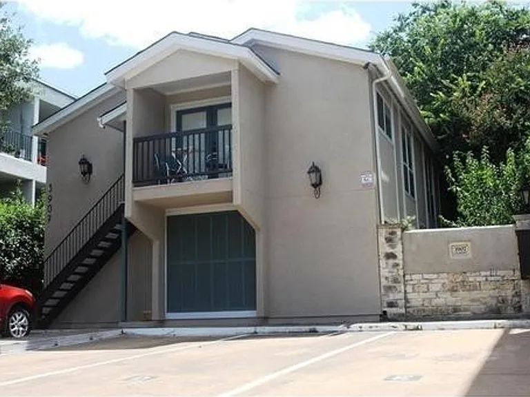 3907 Gilbert Ave — Photo 10