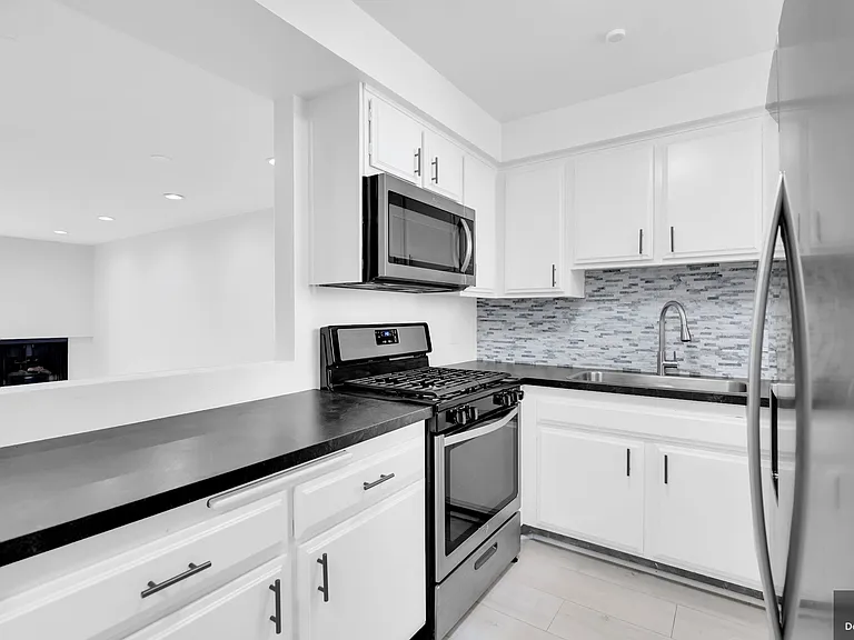 15215 Magnolia Blvd #130 — Photo 2