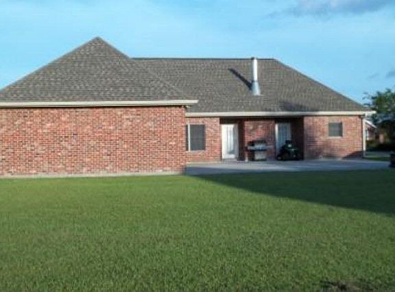 3rd image of 210 Lake Penchant Ct