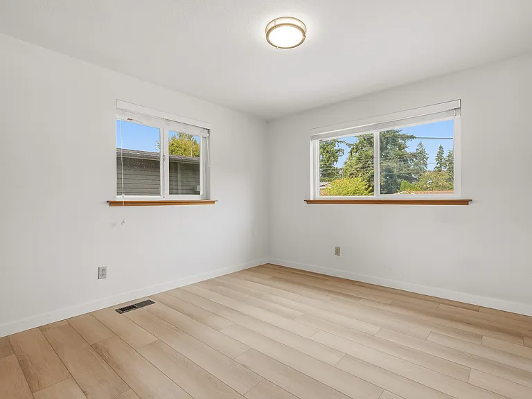 12565 SE 53rd St — Photo 20