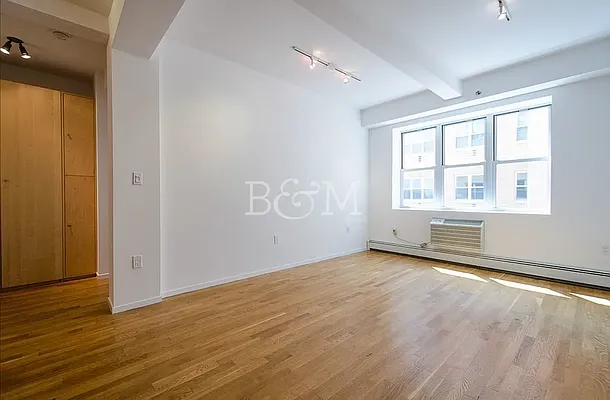 Rented by Brick&Mortar | media 6