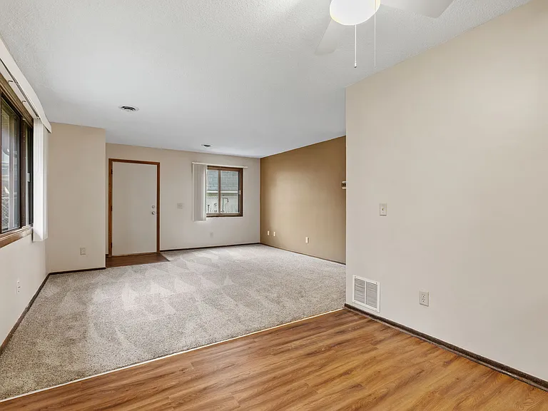 Griffin Court Apartments — Photo 35