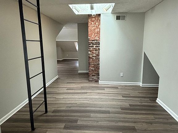 3rd image of 2108 Acklen Ave APT 3