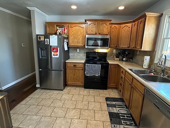 5th image of 15581 Highland Dr