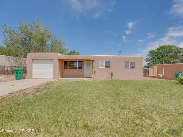 3902 Sierra Vista Dr, Farmington, NM 87402