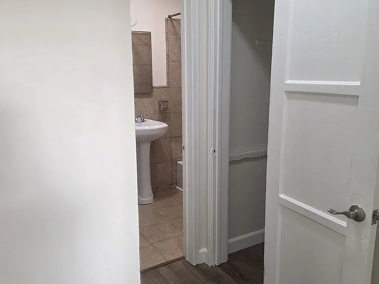 10105 S Inglewood Ave #1 — Photo 9