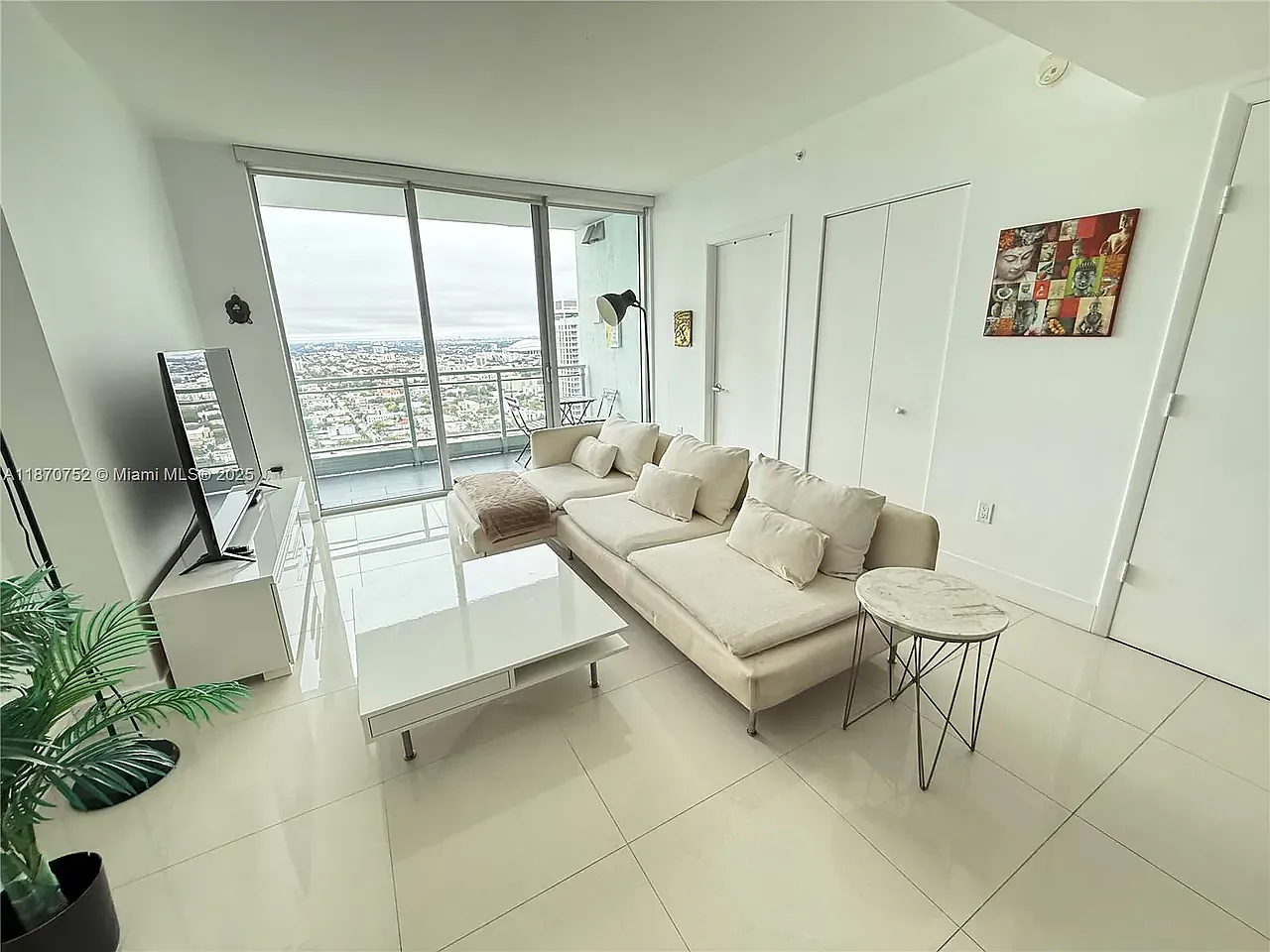 1 bed, 764 sqft, $3,250 — Photo 2
