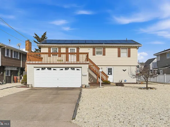 329 W 5th St, Ship Bottom, NJ 08008