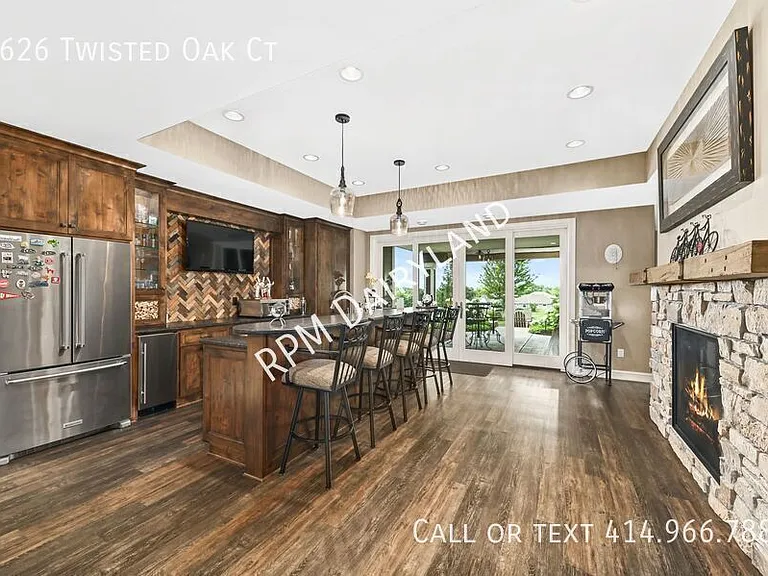 1626 Twisted Oak Ct — Photo 31
