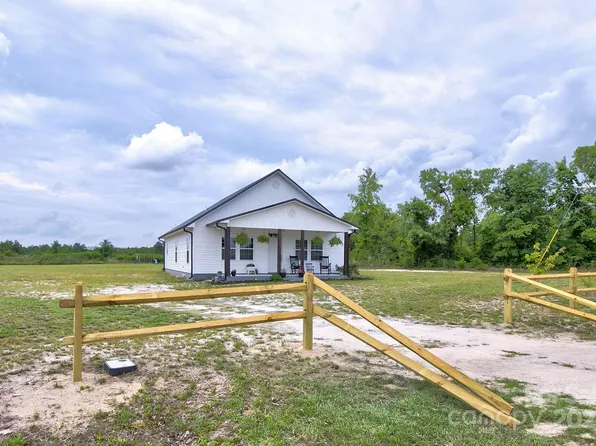 1202 Neds Creek Rd, Kershaw, SC 29067