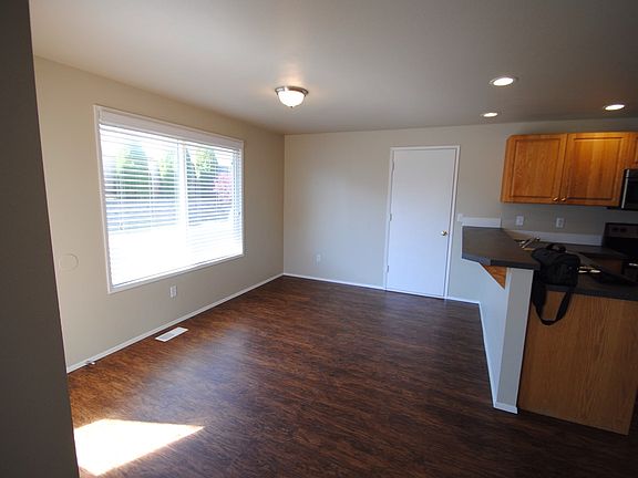 4th image of 20108 85th Avenue Ct E