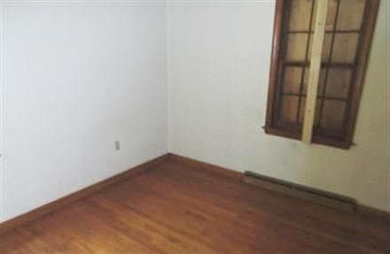 5th image of 2448 Spencer St