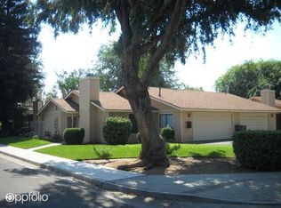530 W Escalon Ave, Clovis, CA