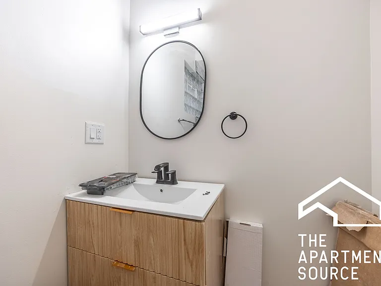 1742 N California Ave #1R — Photo 11