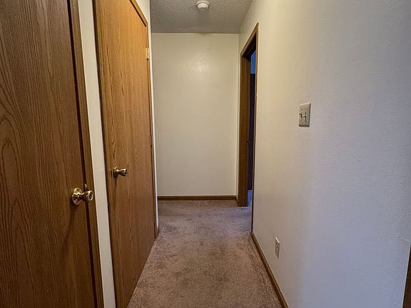 3rd image of 830 E College St #J