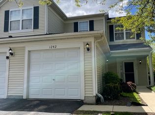 1242 Brookdale Dr, Carpentersville, IL 60110