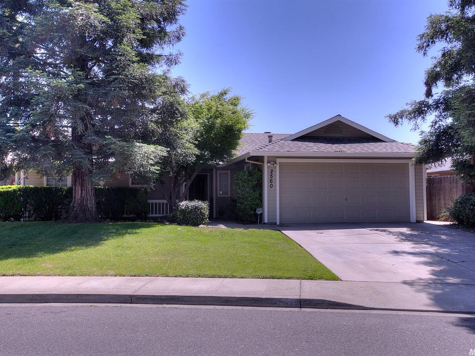 1st image of 2560 Country Manor Dr