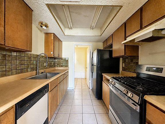 3rd image of 11203 Prairie Dove Cir
