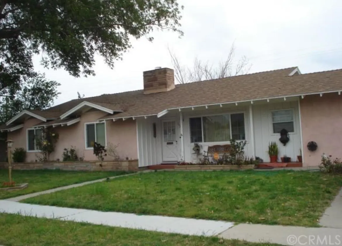 3 bed, 1644 sqft, $3,200 — Photo 1