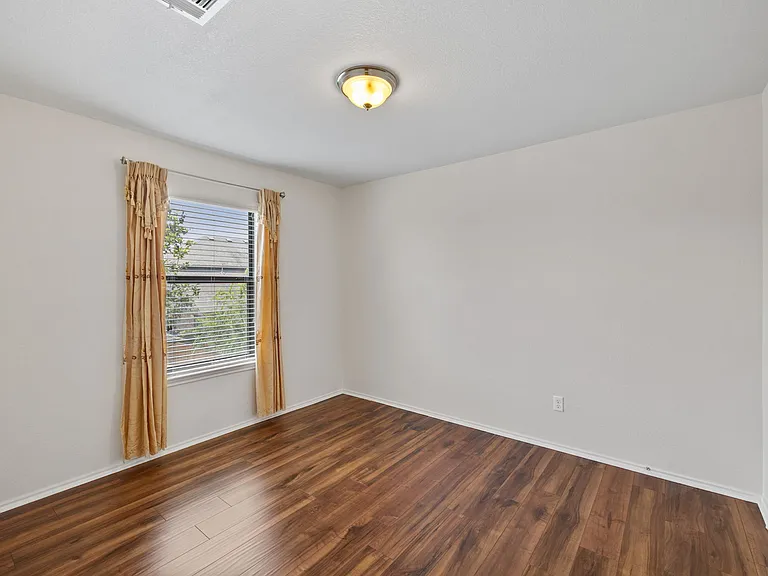 2101 Golden Arrow Ave — Photo 37