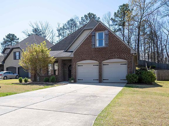2nd image of 3885 Oxford Manor Ct