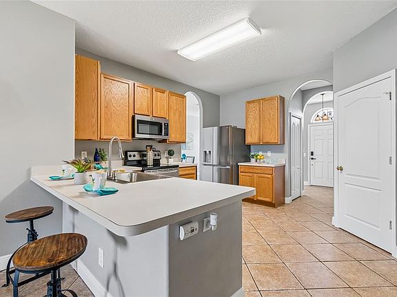 2nd image of 27211 Liriope Ct