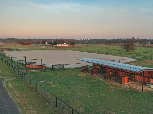 573 Fm 980 Rd, Huntsville, TX 77320