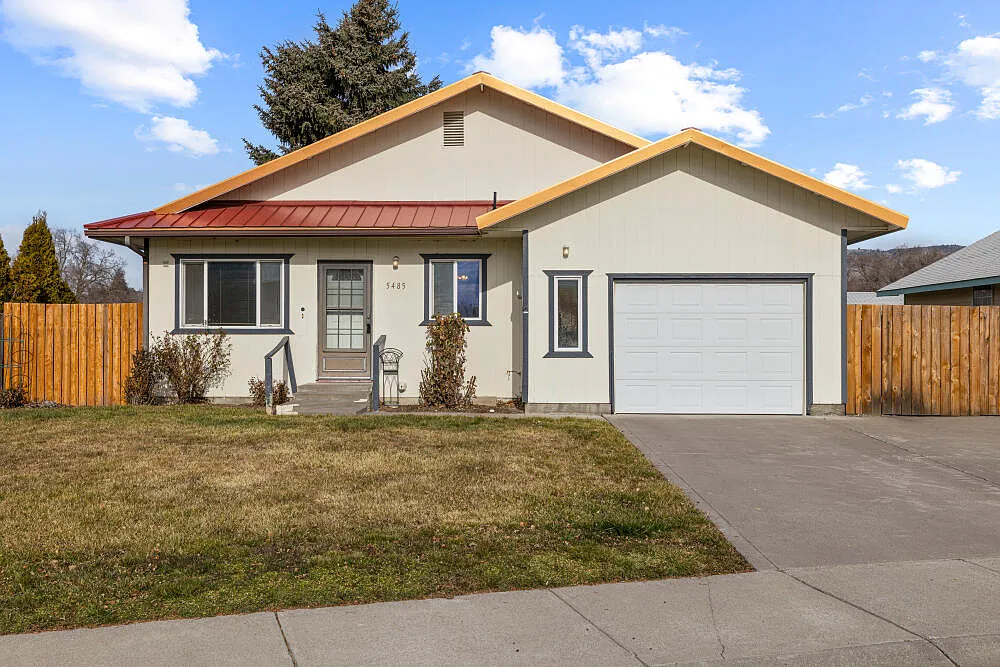 5485 Lockford Dr photo 1