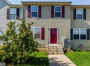 13 Sanford Dr, Bunker Hill, WV 25413