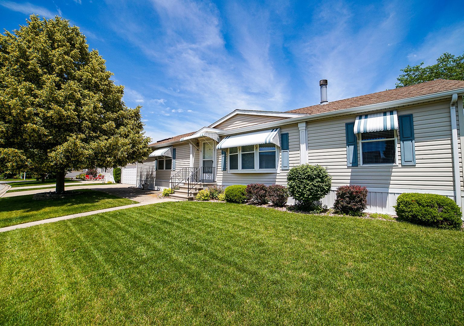1281 Oak Ridge Dr, Manteno, IL 60950 Zillow