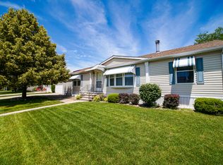 1281 Oak Ridge Dr, Manteno, IL 60950