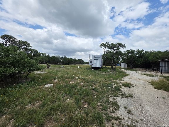 3rd image of 2121 Rimrock LOT 1