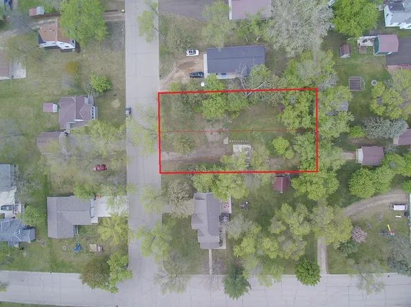 417 Park St, Alexandria, MN 56308