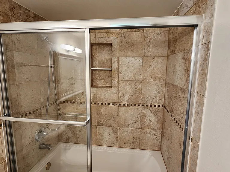 420 Riverdale Dr #11 — Photo 17