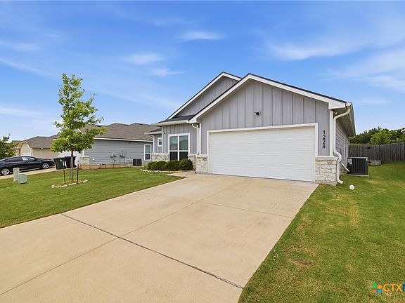 3rd image of 1224 Monte Verde Dr