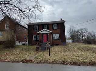 1097 Cedar Ave, Sharon, PA 16146