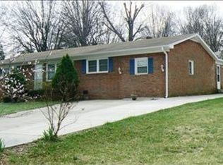 621 Valley Dr, Eden, NC 27288