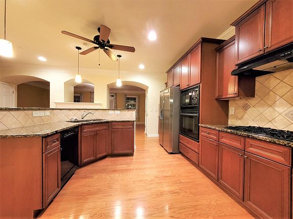 2nd image of 10637 Camarilla Ct