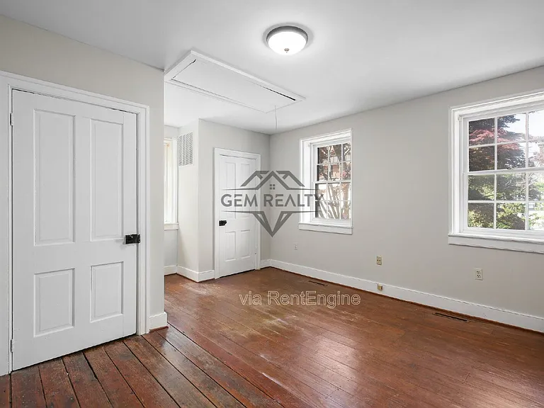 710 Caroline St #D — Photo 16