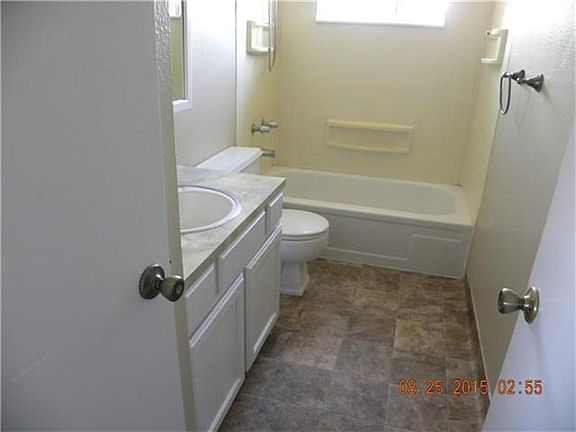 5th image of 3220 E Bergeson Dr