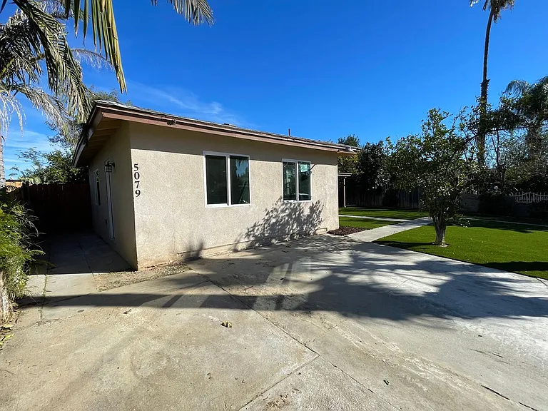 5079 Noble St — Photo 1