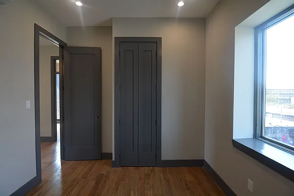 Rented by Hagstrom Management Inc | media 22