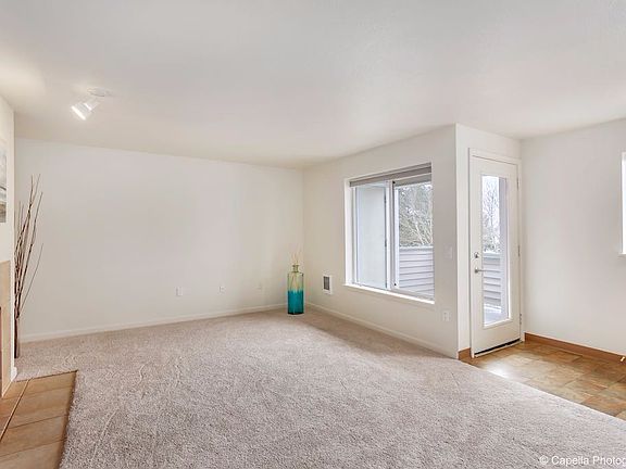 3rd image of 6044 SE Drake St APT 302